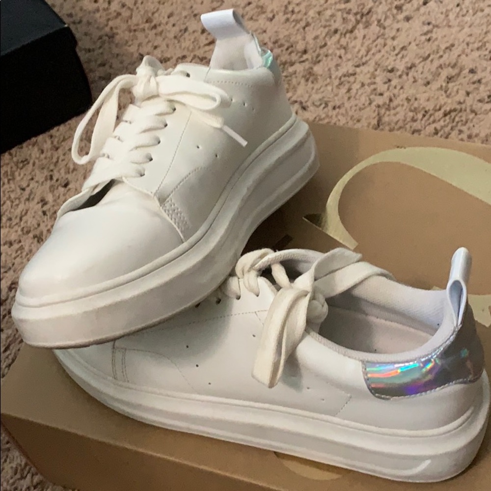 White sneakers - Picture 2 of 2